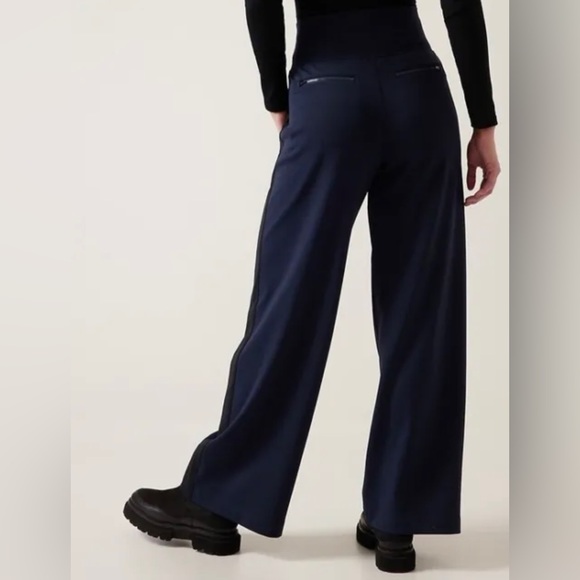 Athleta Venice Colorblock Wide Leg Pant // Navy & Black - Picture 3 of 12